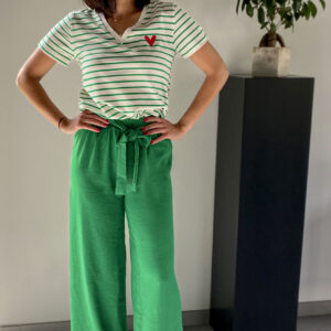 Pantalon large vert et T-Shirt rayé vert femme