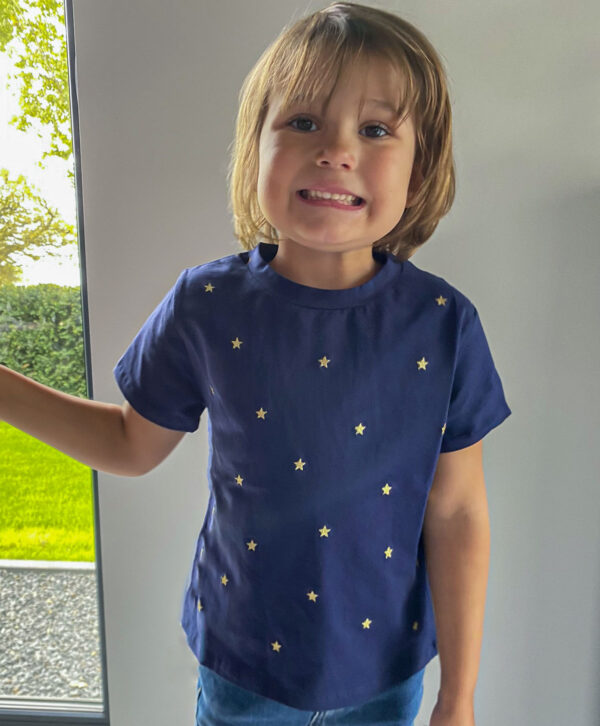 T-shirt étoiles enfant bleu